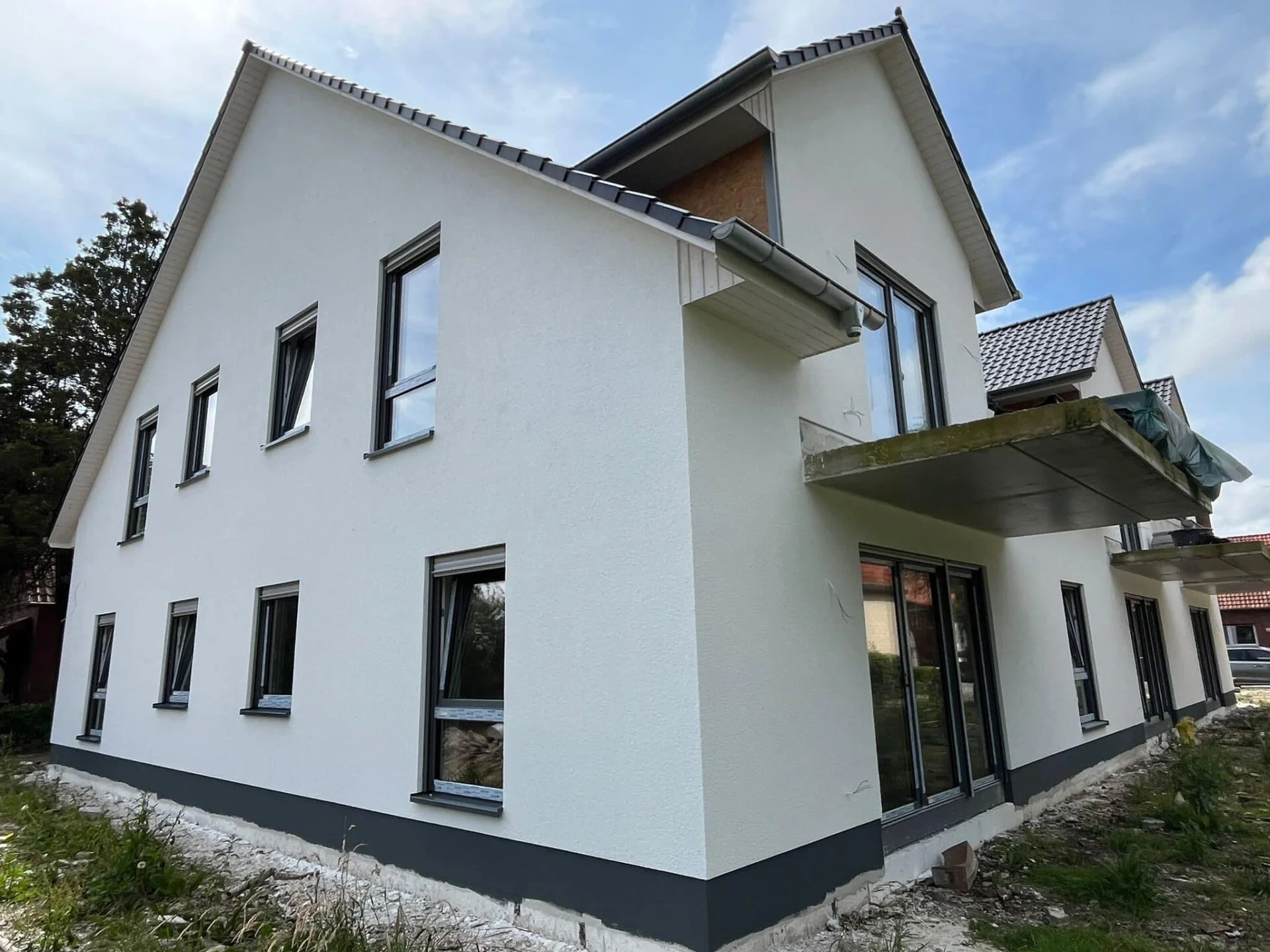 Eingangsbereich und Fassade